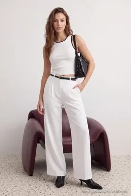TRENDYOLMİLLA Beyaz Kemerli Pamuklu Dokuma Pantolon TWOSS25PL00024