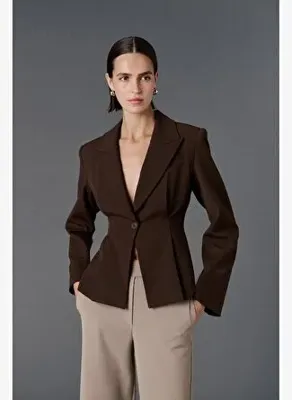 Vatkalı Vücuda oturan blazer ceket Kahverengi