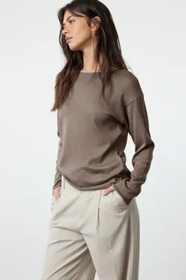 TRENDYOLMİLLA Vizon Pamuklu Kayık Yaka İnce Fitted/Vücudu Saran Triko Kazak TWOAW25KZ00080