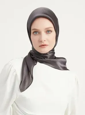 Schaless Janjanlı Krinkıl Eşarp - Füme - Schaless