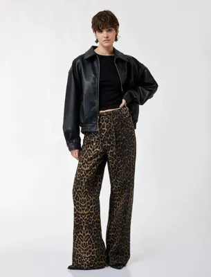 Koton Normal Bel Düğmeli Cepli Düz Paça Leopar Desenli Pantolon -Straight Fit Jeans
