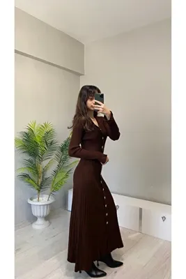 Butik Kadın Kahverengi-gold düğme detaylı fitilli uzun triko elbise