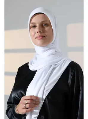 İhvanonline Hazır Pratik Geçmeli Likralı Penye Tesettür Şal - Beyaz