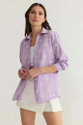 TRENDYOLMİLLA Lila Çizgili Çiçek Desenli Pamuklu Oversize Geniş Kalıp Dokuma Gömlek TWOSS23GO00373