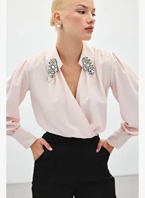 Sateen Aksesuar Detaylı Bodysuit Bluz - Pudra