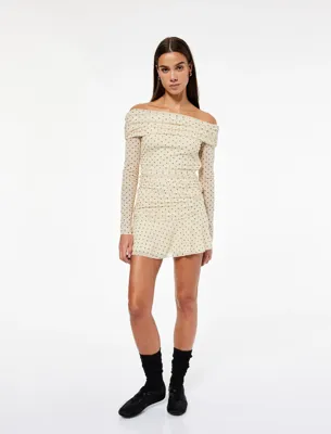 Koton Uzun Kollu Kayık Yaka Slim Fit Asimetrik Kesim Drapeli Puantiyeli Mini Elbise