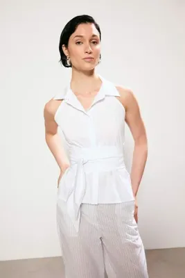 TRENDYOLMİLLA Trendyol Studio Beyaz Fitted Kuşaklı Halter Yaka Kolsuz Gömlek TWOSS26GO00146