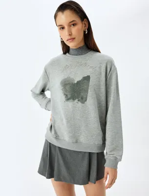 Koton Koton X Selected by Şahika Ercümen - Nakış Detaylı Baskılı Uzun Kollu Oversize Sweatshirt
