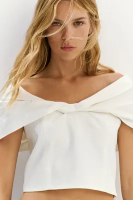 H&M Omuzları Açık Kısa Üst