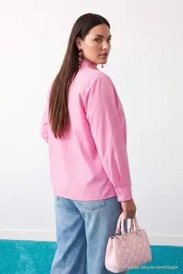 Trendyol Curve Limited Edition Pembe Dik Yakalı Dokuma Büyük Beden Gömlek TBBAW27AX00028