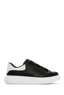 Derimod Erkek Siyah Bağcıklı Kalın Tabanlı Deri Sneaker