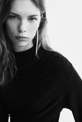 H&M Drapeli ve Yarım Balıkçı Yakalı Üst