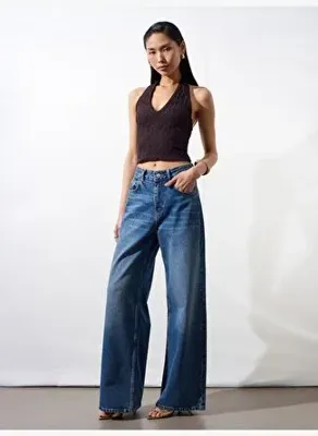Dilvin 32690 Halter Yaka Dantel Detaylı Top