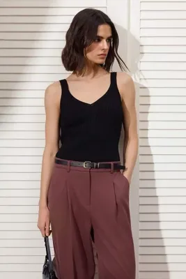 TRENDYOLMİLLA Limited Edition Siyah V Yaka Basic Triko İnce Bluz TWOSS26BZ00312