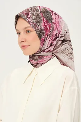 Madame Polo Baskılı Şifon Eşarp Çok Renkli Kayma Yapmayan 90x90 Cm