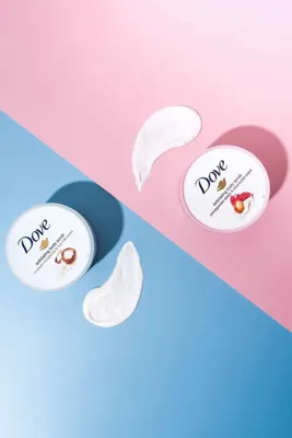 DOVE Vücut Peelingi Nar Çekirdeği ve Shea Yağı 225 ml + Macademia Fındığı ve Pirinç Sütü 225 ml