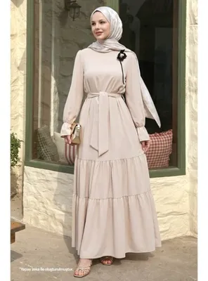 InStyle Çiçek Broş Detay Kuşaklı Bej Elbise