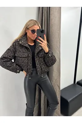 qeteen Kadın Leopar Desenli Kargo Cepli Fermuarlı Mikro Kumaş Beli Büzgülü Ceket