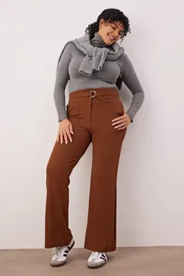Trendyol Curve Kahverengi Beli Kemer Detaylı Yüksek Bel Flare Örme Büyük Beden Pantolon TBBSS24AR00030