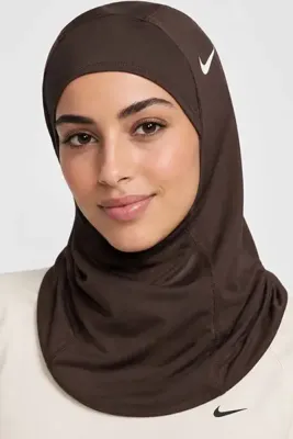 Nike Kadın Spor Hijab Kahverengi Esnek Hafif Spor Başörtüsü Koşu Fitness Antrenman Eşarbı
