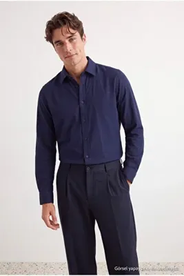 TRENDYOL MAN Lacivert Modal Görünümlü Regular Fit Erkek Gömlek TMNAW27GO00023