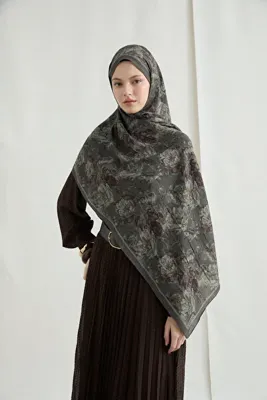 cs camellia scarf Amber Kraş Şal - Çam Yeşili