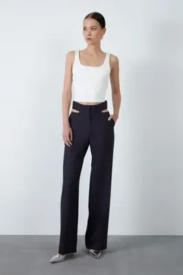 Gizia Pencere Detaylı Bol Paça Lacivert Pantolon