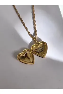 Harlofia Jewelry Altın Kaplama Dünyanın En Güzel Kızı Yazılı Kapaklı Kalp Kolye