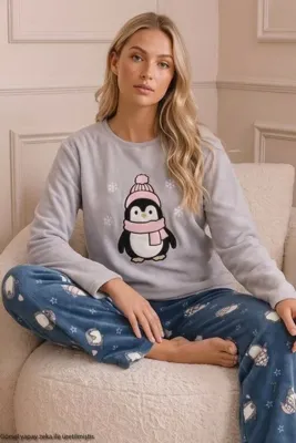 Siyah İnci Gri Nakışlı Alt-Üst Polar Kışlık Örme Pijama Takım 26222126