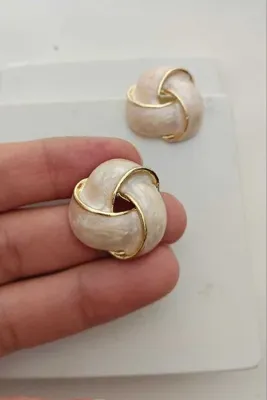 KYOLA DESİGN Mineli Bombeli Gold Kadın Küpe