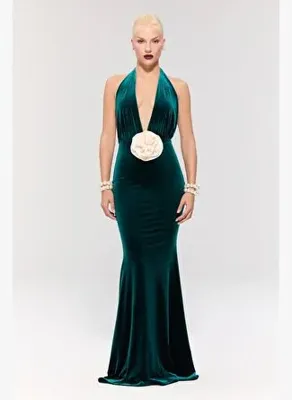Nur Karaata Alhambra Green Gown