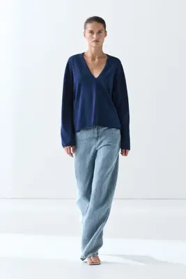 Massimo Dutti Çizgili V yaka triko kazak