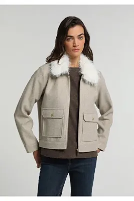 Colins Regular Fit Fermuarlı Astarsız Çıkarılabilir Kürk Kadın Bej Ceket
