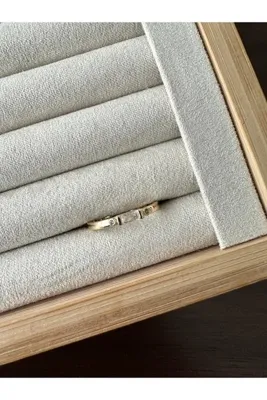 ringbox Gold Küçük Yeşil Taşlı Yüzük