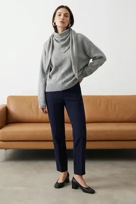 TRENDYOLMİLLA Lacivert Basic Cigarette Dar Paça Dokuma Kumaş Pantolon TWOSS19ST0038