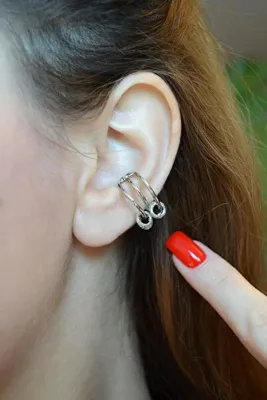 Sacce Scarves&Accessories Zirkon Halka Charmlı Çoklu Earcuff Sıkıştırma Kıkırdak Küpesi