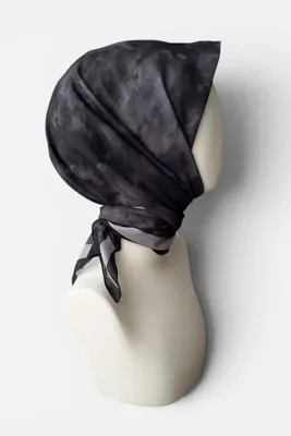 Genel Markalar Siyah Batik Desen Soft Pamuklu Eşarp