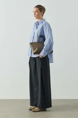 Molene Çizgili Geniş Manşetli Desenli Comfort Gömlek