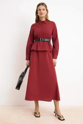 Trendyol Modest Bordo Deri Kemerli Takım Görünümlü Tek Parça Maxi Pamuklu Dokuma Tesettür Elbise TCTSS26EB00068