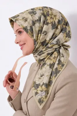 Lesscarves Çiçek Desenli Pamuk İpek Eşarp LS2214