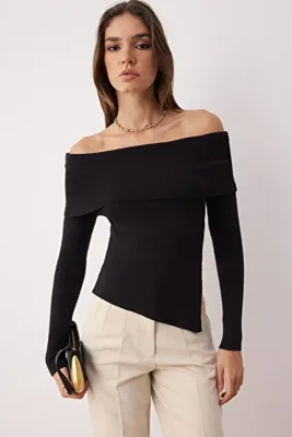 TRENDYOLMİLLA Siyah Premium İplik/Özel İplik Carmen Yaka Triko Kazak TWOAW26KZ00064