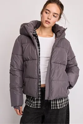 Stradivarius Kapüşonlu basic şişme ceket