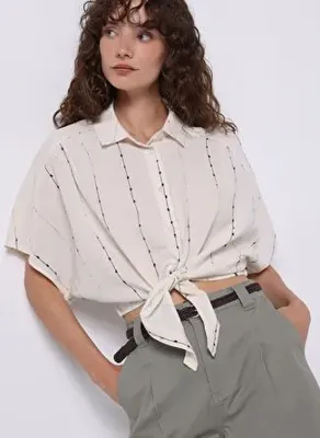 Colins Regular Fit Shirt Neck Nakışlı Kadın Ekru Kısa Kol Gömlek