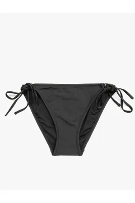 Koton Metal Aksesuarlı Bikini Altını Bağlama Detaylı