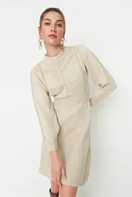 TRENDYOLMİLLA Bej Mini Triko Dantelli Elbise TWOAW22EL0011