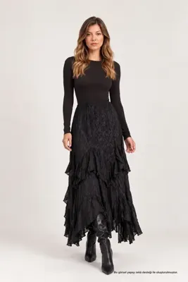 Rhen Store Siyah Asimetrik Volanlı Kırışık Etek