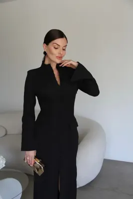 Julidress V Yaka Derin Yırtmaçlı Vatkalı Düğme Detaylı Premium Maxi Uzun Siyah Elbise