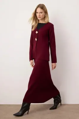 Trendyol Modest Mürdüm Gold Düğmeli Triko Etekli Takım TCTAW26US00011