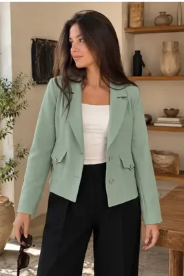 armonika Kadın Çağla Yeşili Erkek Yaka Kare Cepli Crop Ceket ARM-26K001026