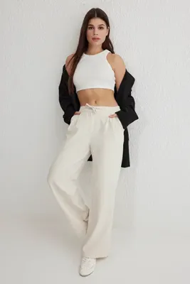 TRENDYOLMİLLA Beyaz Bağcıklı Düşük Bel Wide Leg/Geniş Paça Dokuma Pantolon TWOSS25PL00042